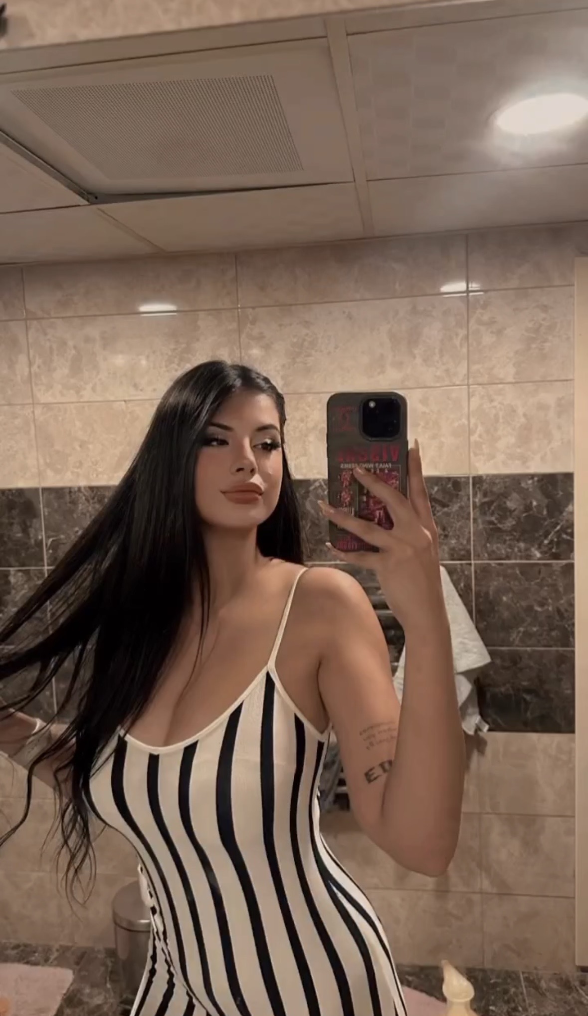 Şenyayla Elden Ödemeli Escort Ece